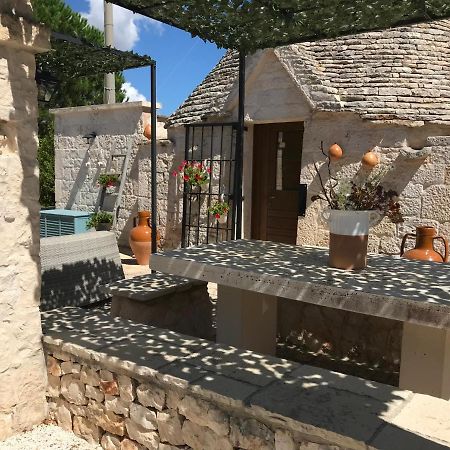 לינה וארוחת בוקר אלברובלו Trullo Grace -Trulli Anti' Charme & Relax מראה חיצוני תמונה